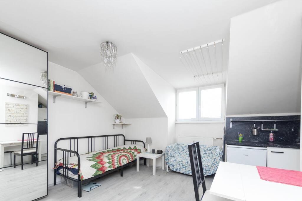 The Attic Studio Lejlighed Bratislava Eksteriør billede